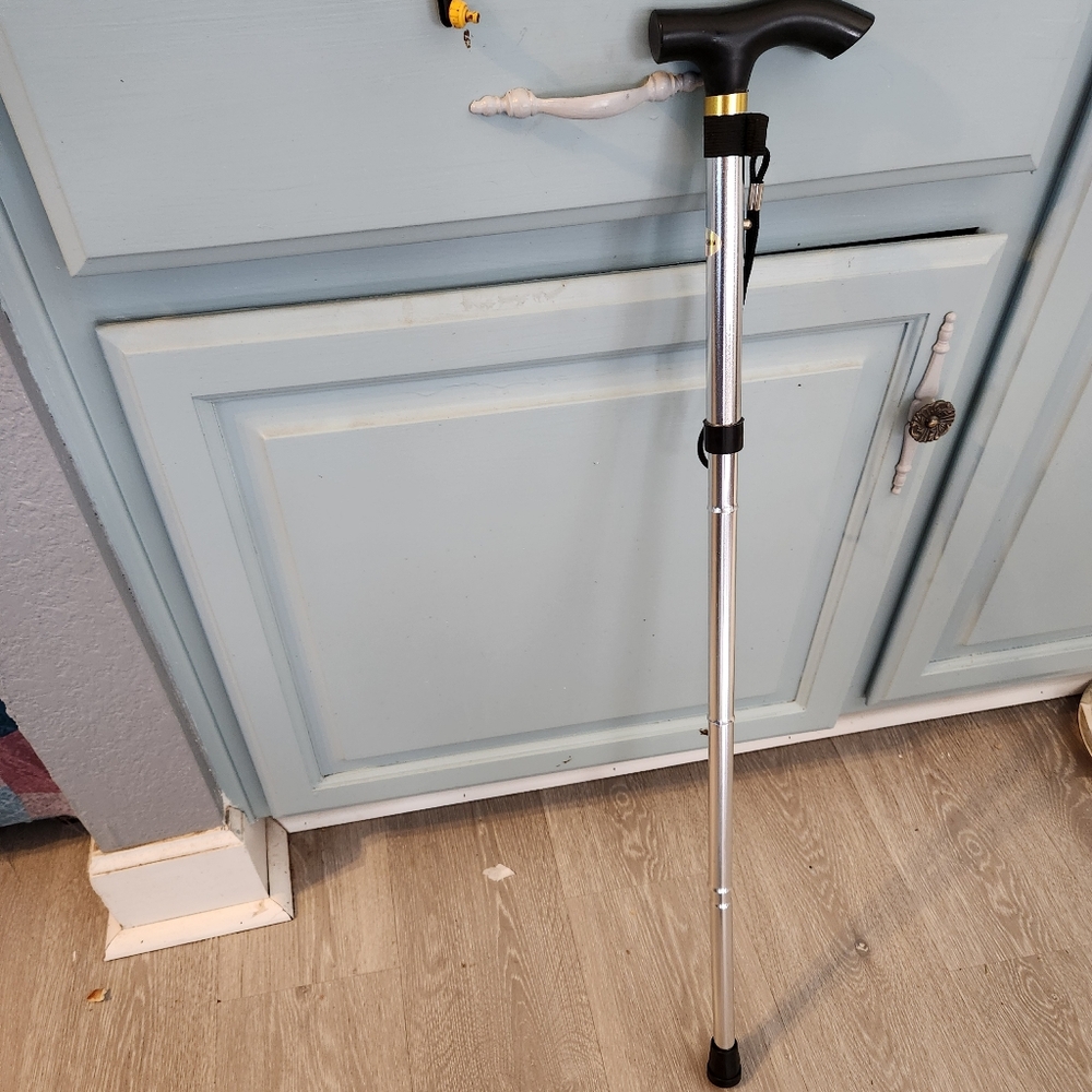 Walking Stick Easily To Folding A Storage - image 1
